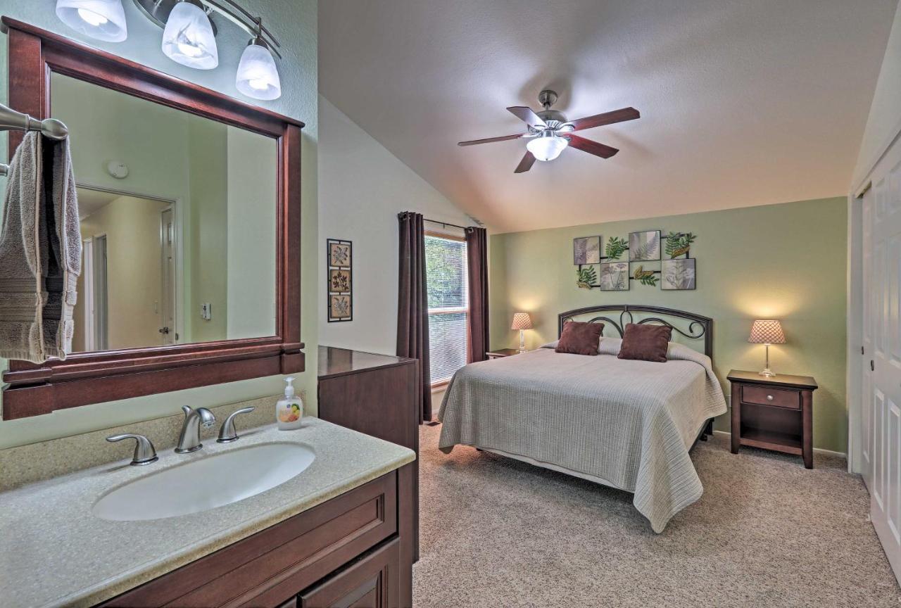 Flagstaff Townhome With Deck Easy Access Downtown! ภายนอก รูปภาพ